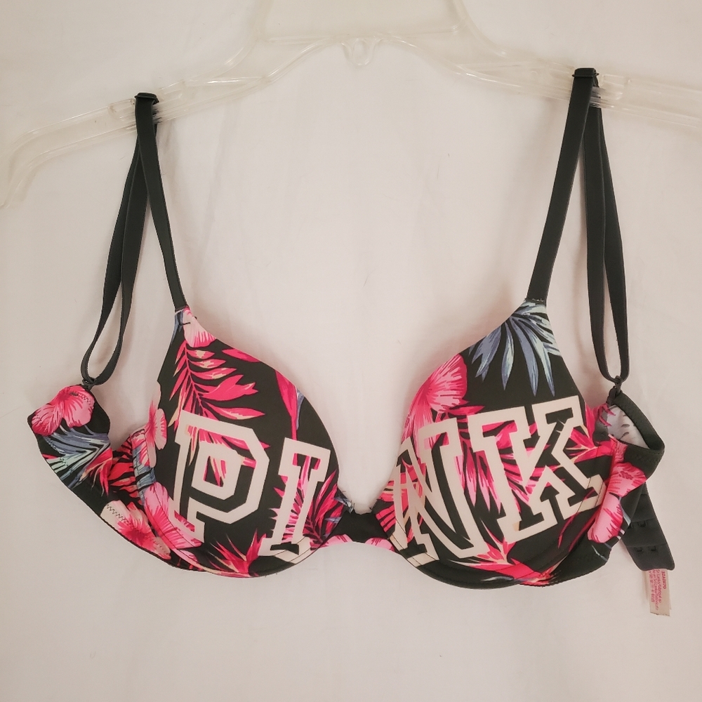 PINK VS Spellout wear everywhere tropical t-shirt bra 32A